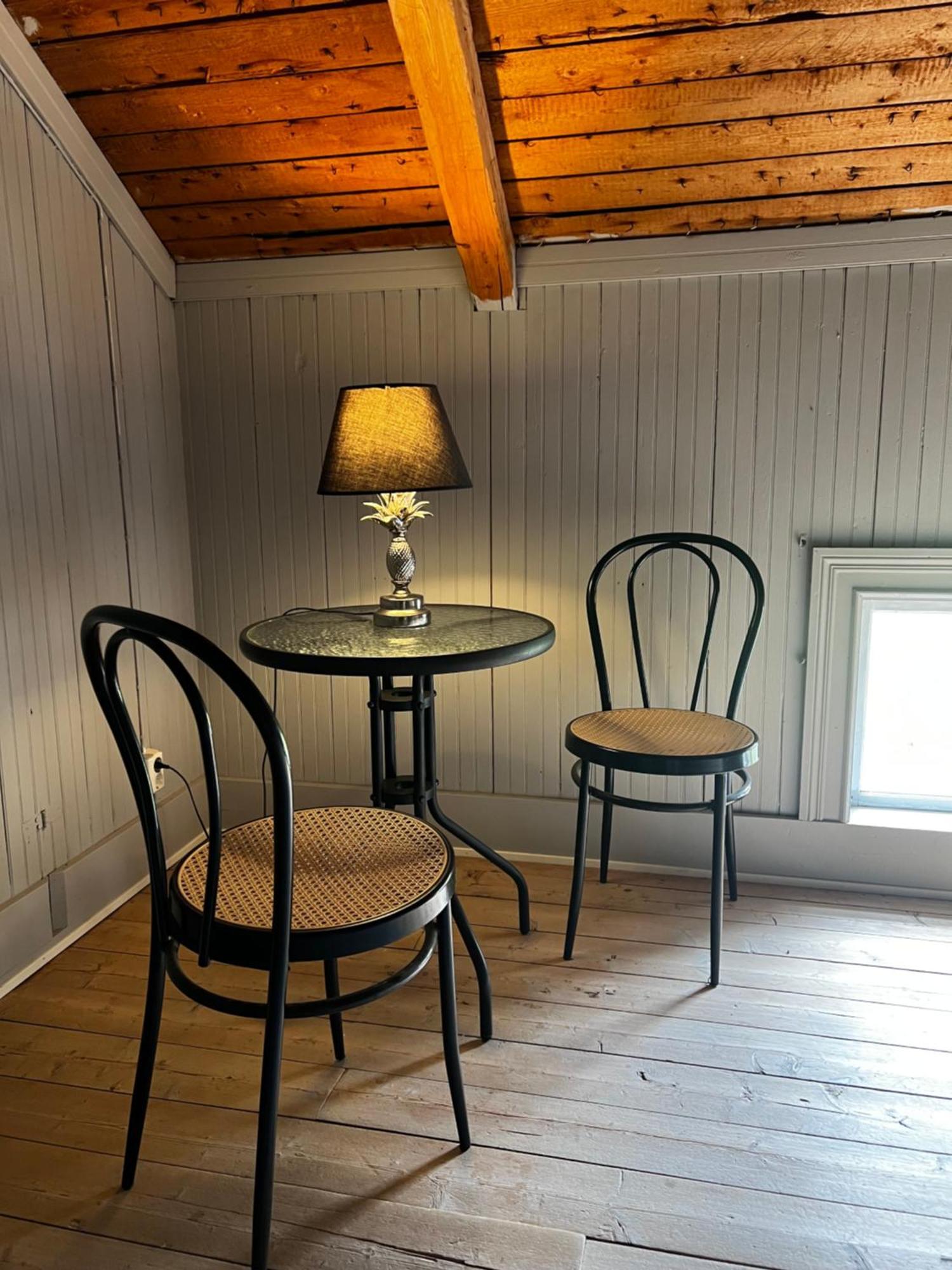Charming Double-room Close To Nature Hillsand